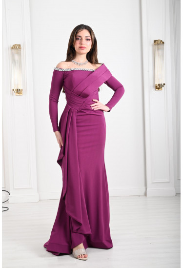 فستان سهرة نسائي بقصات متداخلة 