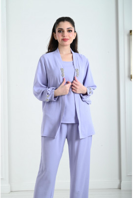 طقم نسائي مُزين بستراس لامع طقم نسائي مُزين بستراس لامع