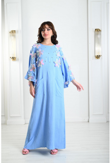 جلابية نسائية مزينة بوردات ناعمة 