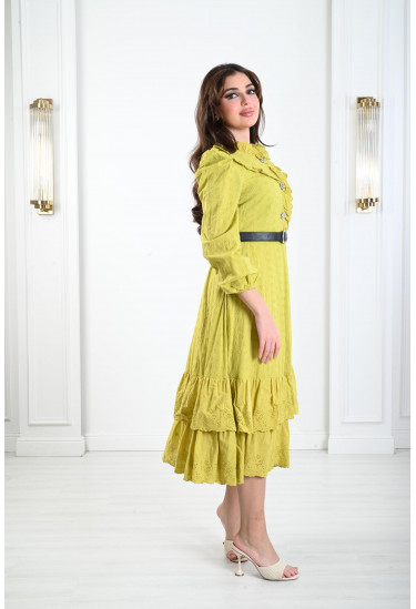 فستان مزين بحواف مدرجة كشكش فستان مزين بحواف مدرجة كشكش