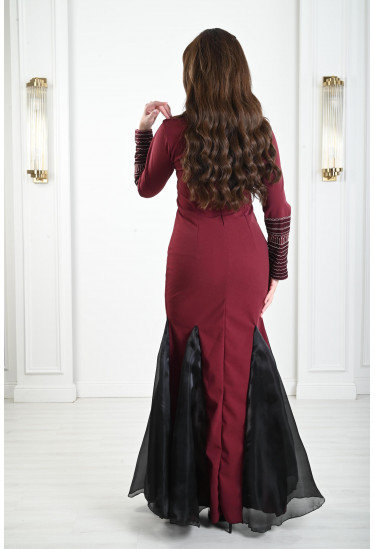 فستان نسائي بوصلات شفافة انسيابية 