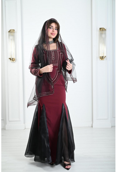 فستان نسائي بوصلات شفافة انسيابية 