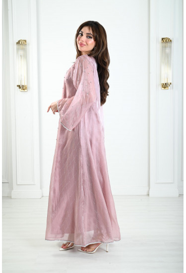 جلابية ناعمة مزينة بتطريز رقيق جلابية ناعمة مزينة بتطريز رقيق