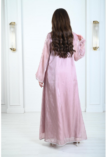 جلابية ناعمة مزينة بتطريز رقيق جلابية ناعمة مزينة بتطريز رقيق