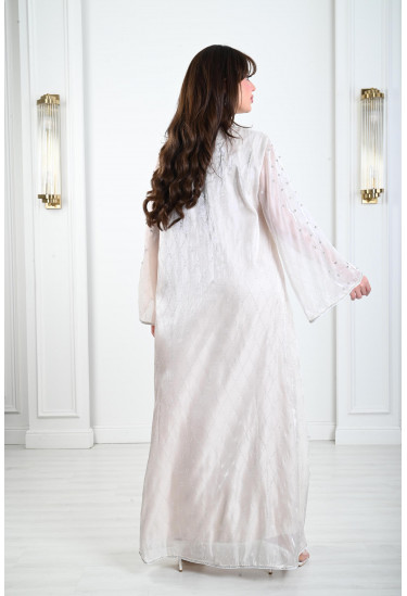 جلابية ناعمة مزينة بتطريز رقيق جلابية ناعمة مزينة بتطريز رقيق