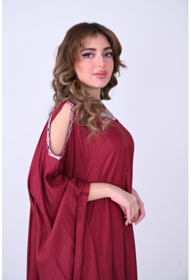 جلابية أنيقة  بتصميم فضفاض وتطريز جذاب