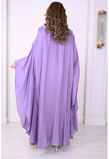 جلابية أنيقة  بتصميم فضفاض وتطريز جذاب