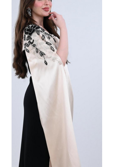 فستان نسائي طويل بوشاح 