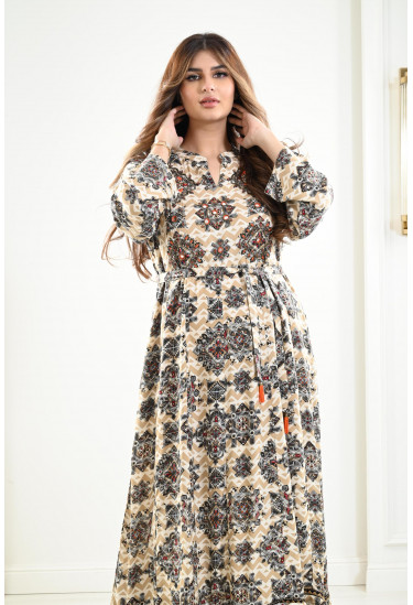 جلابية مُزينة بطباعات 