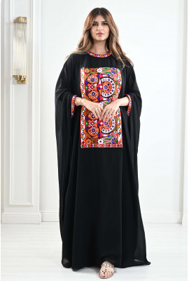 جلابية واسعة و فضفاضة