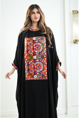 جلابية واسعة و فضفاضة