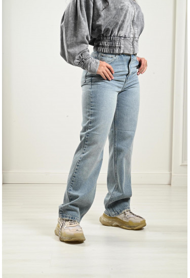 بنطلون جينز بقصة مستقيمة