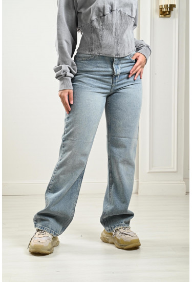 بنطلون جينز بقصة مستقيمة