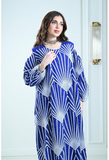 جلابية مطرز بتصميم واسع