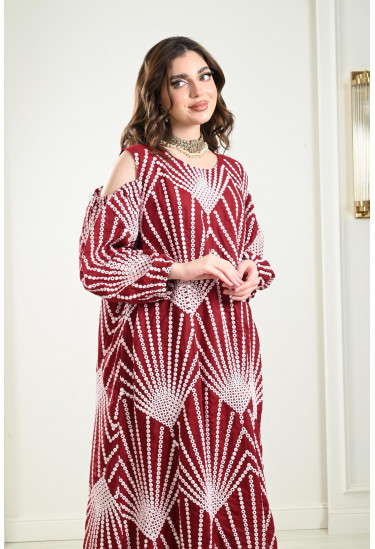 جلابية مطرز بتصميم واسع