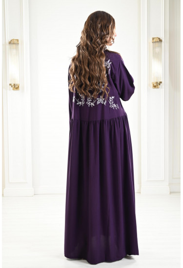 جلابية مزخرفة بأكمام طويلة جلابية مزخرفة بأكمام طويلة