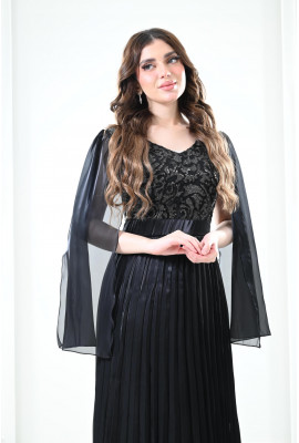 فستان سهرة بأكمام مفتوحة