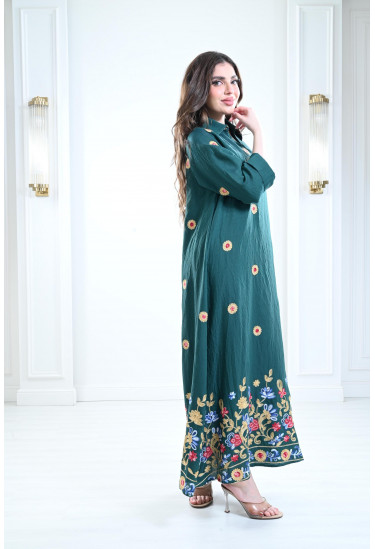 جلابية مطرزة بياقة كلاسيكية