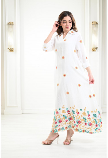 جلابية مطرزة بياقة كلاسيكية