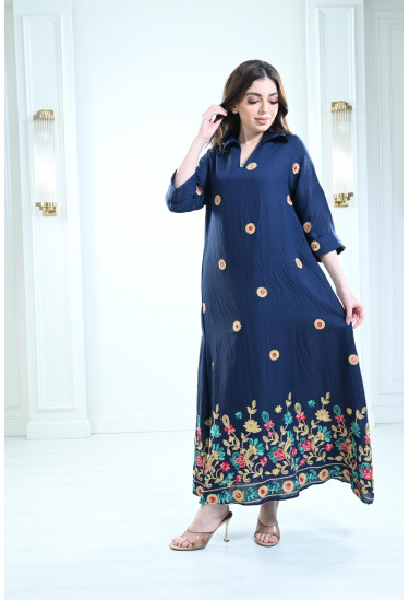 جلابية مطرزة بياقة كلاسيكية