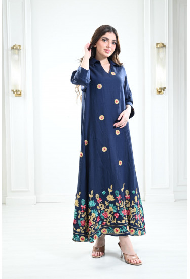 جلابية مطرزة بياقة كلاسيكية