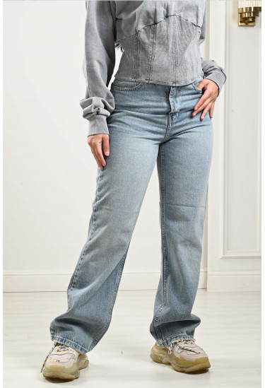 بنطلون جينز كلاسيكي جميل