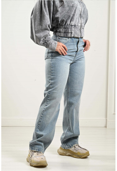 بنطلون جينز كلاسيكي جميل