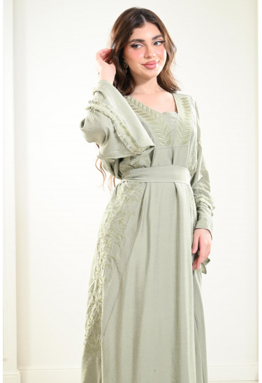 فستان طويل بحواف دائرية فستان طويل بحواف دائرية