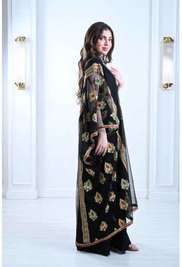 جلابية تول مطرزة 