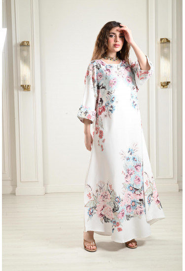 جلابية طويلة بنقوشات من الزهور جلابية طويلة بنقوشات من الزهور