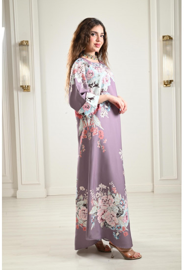 جلابية طويلة بنقوشات من الزهور جلابية طويلة بنقوشات من الزهور