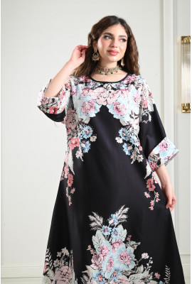 جلابية طويلة بنقوشات من الزهور