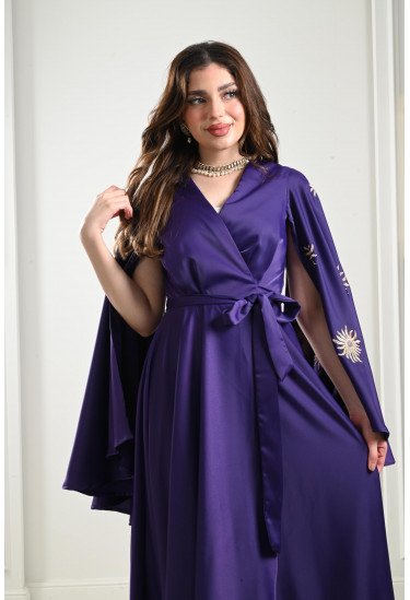 فستان بنمط لف بأكمام مفتوحة