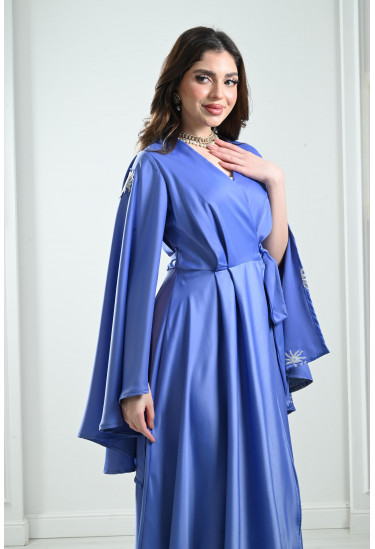 فستان بنمط لف بأكمام مفتوحة