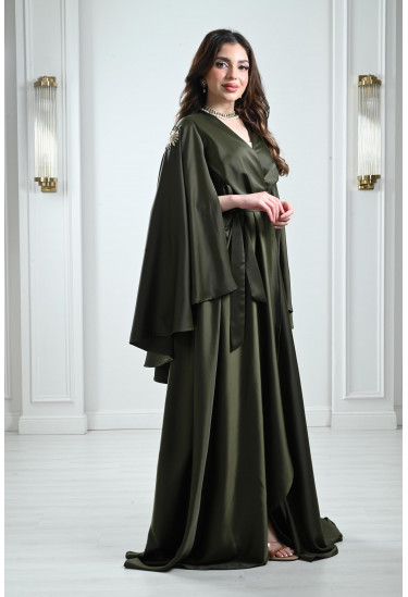 فستان بنمط لف بأكمام مفتوحة