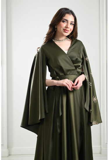 فستان بنمط لف بأكمام مفتوحة