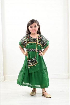 جلابية أطفال بتصميم كيمونو جلابية أطفال بتصميم كيمونو