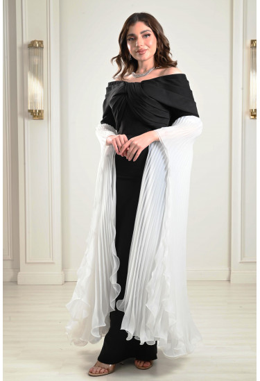 فستان سهرة بقصات متداخلة