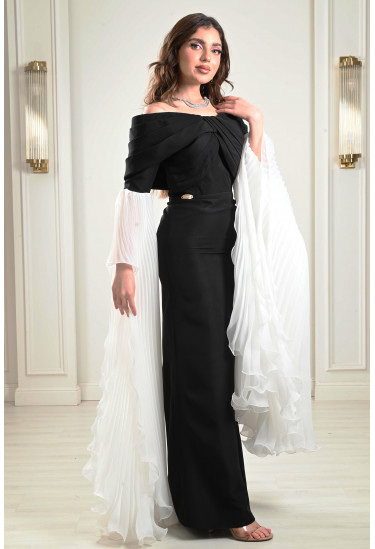 فستان سهرة بقصات متداخلة