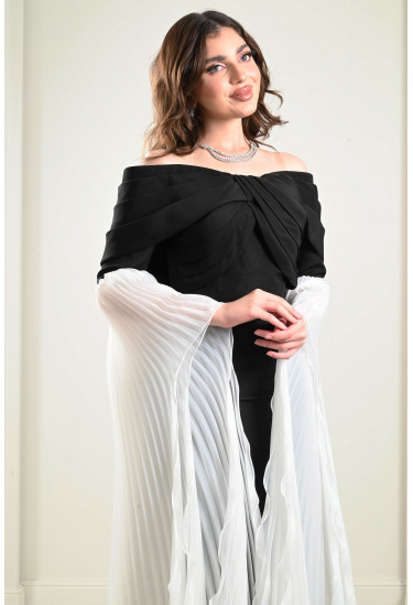 فستان سهرة بقصات متداخلة