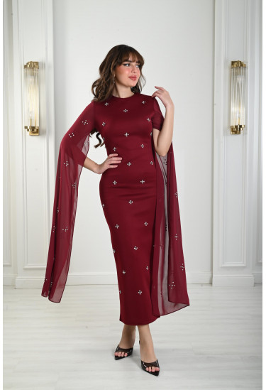 فستان كلاسيك بقصة مستقيمة 