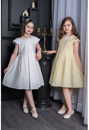 فستان بناتي مقاس صغير