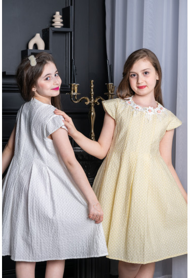 فستان بناتي مقاس صغير