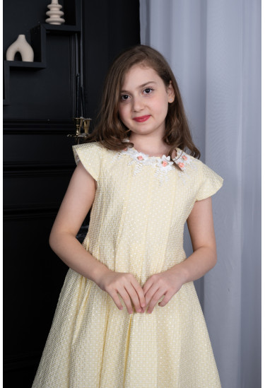 فستان بناتي مقاس صغير