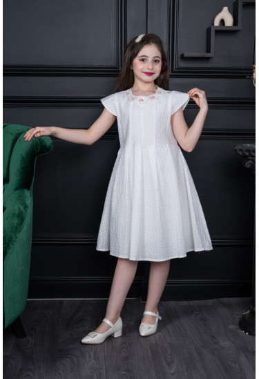 فستان بناتي مقاس صغير