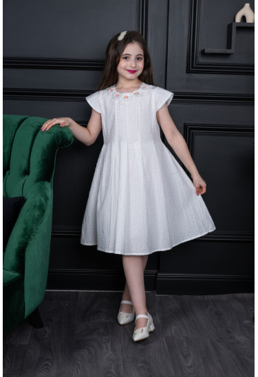 فستان بناتي مقاس صغير