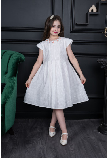 فستان بناتي مقاس صغير