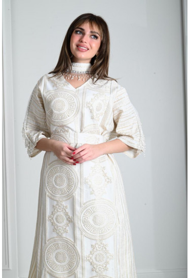 جلابية ميدي بتفاصيل غاية في الأناقة