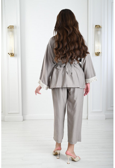 طقم نسائي كاجول