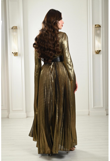 فستان سهرة بحزام جلد عريض